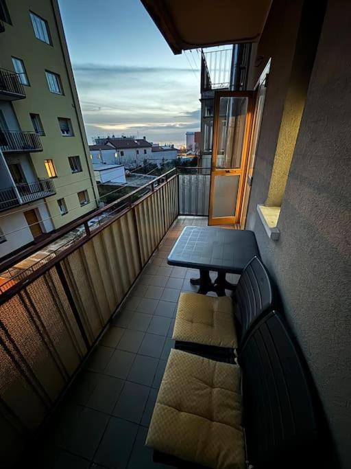 Netflix - Wi-Fi - “Fiume 19” - Apartment Trieste Bagian luar foto